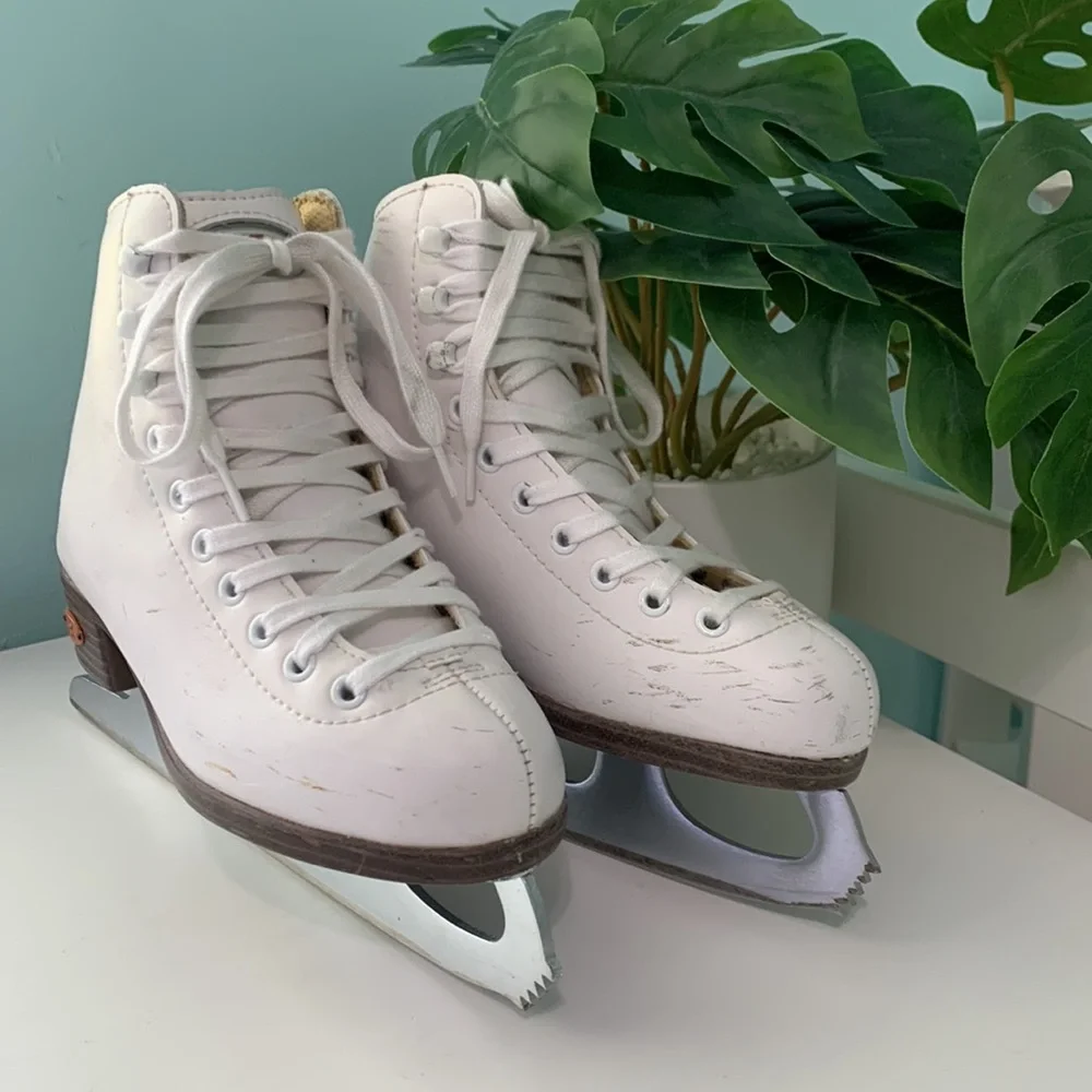 Riedell Girls Figure Skates - White Ice Skates - Picture 2 of 8